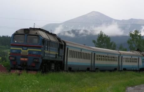 З 25 липня поїзд Київ-Рахів стане швидшим на годину та отримає фірмову назву "Гуцульщина"