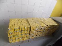 На Закарпатті біля кордону з Румунією знайшли пакунки із майже 4 тис пачок сигарет