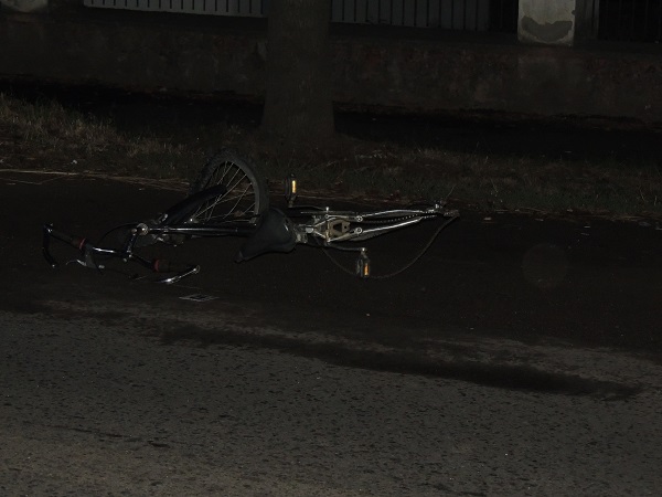 У Берегові жінка-водій смертельно травмувала невідомого велосипедиста (ФОТО)