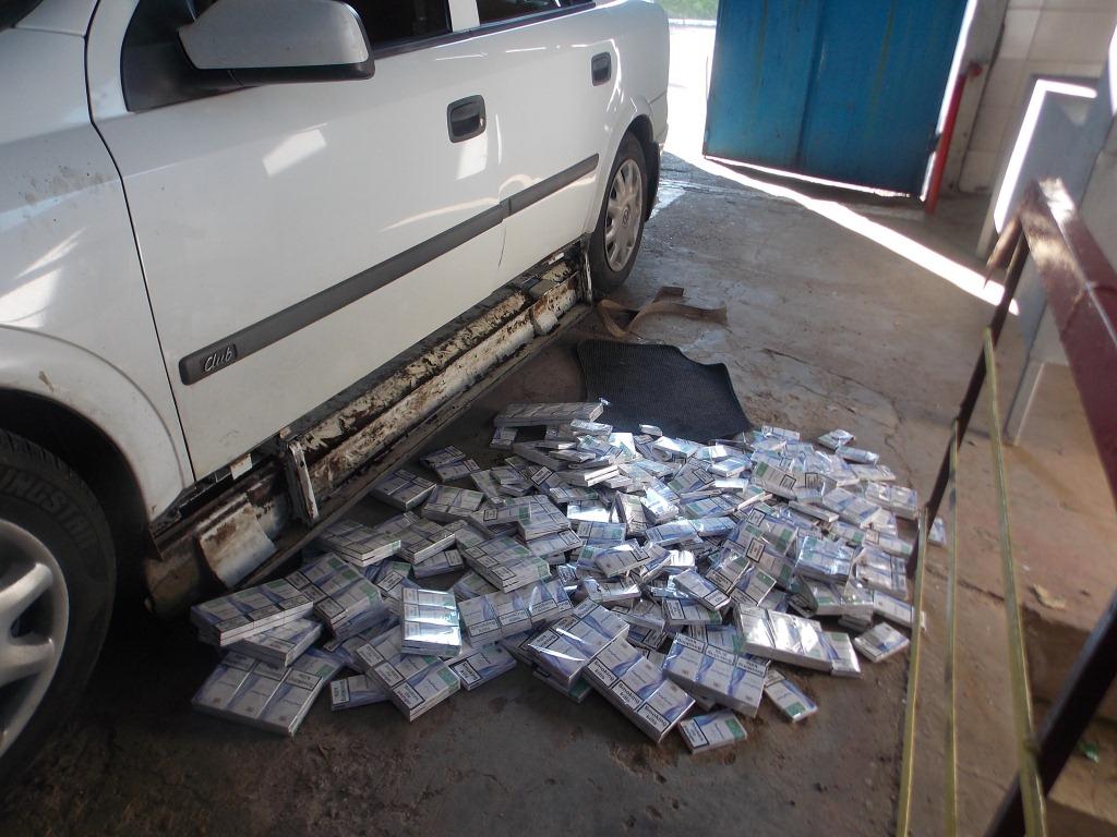Щодо митників, які пропустили через кордон понад 3 300 пачок контрабандних сигарет, розпочато кримінальне провадження