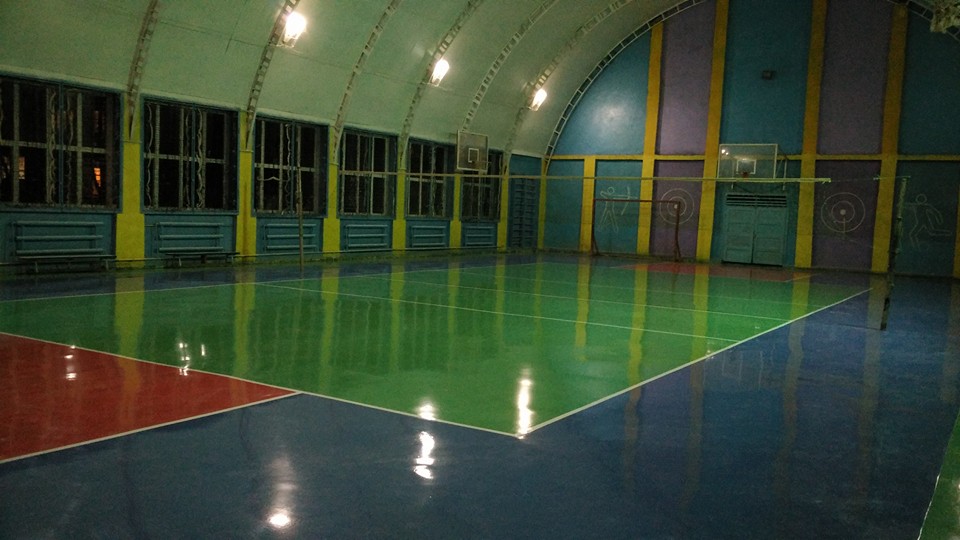 Завершено ремонт спортзалу сільської школи в Оноку з унікальною "наливною" підлогою (ФОТО)