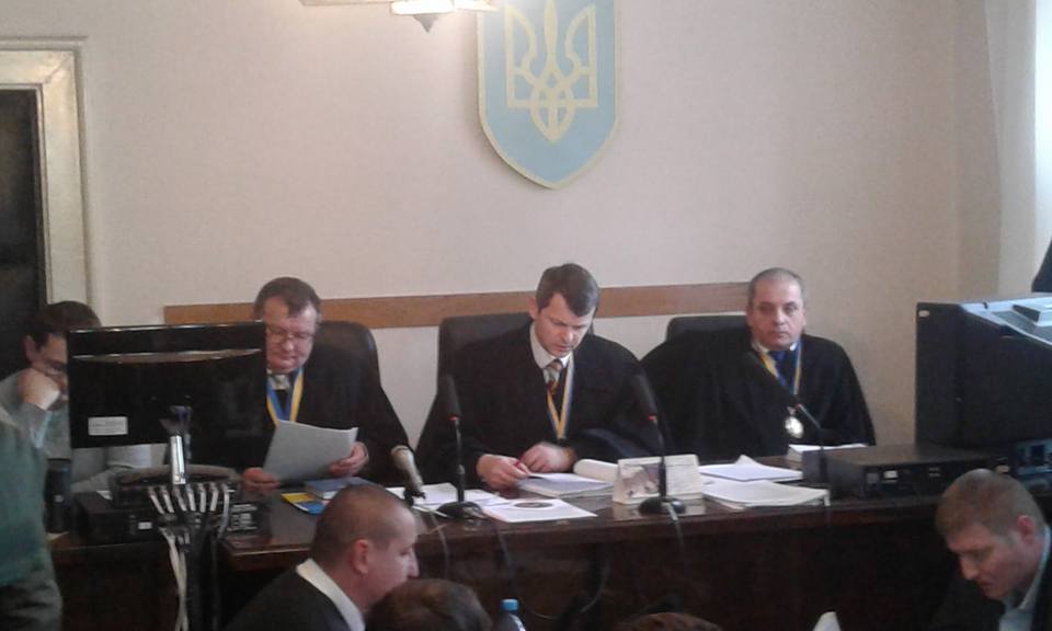 Після розгляду апеляції Василинюка "Цвіка" в Ужгороді суд видалився у нарадчу кімнату