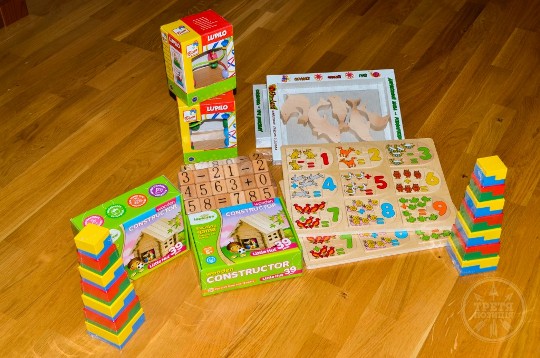 Активісти Великого Березного передали у дитсадки канцтовари та іграшки, закуплені від проведення аукціону дитячих малюнків (ФОТО)