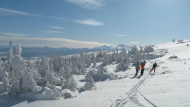У горах на Рахівщині шукали сноубордиста з Києва та двох лижників з Дніпропетровська, що заблукали 