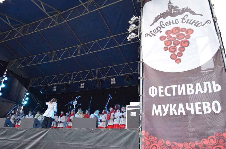 Ракурси фестивалю "Червене вино" в Мукачеві можна побачити з висоти пташиного польоту (ВІДЕО)
