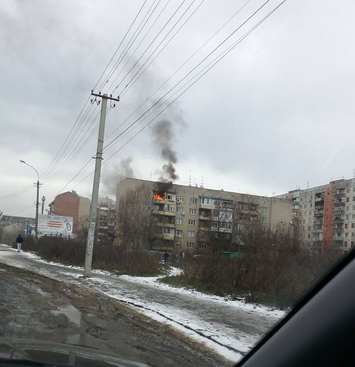 В Ужгороді у пожежі на "Шахті" врятовано п’ятеро людей – офіційно
