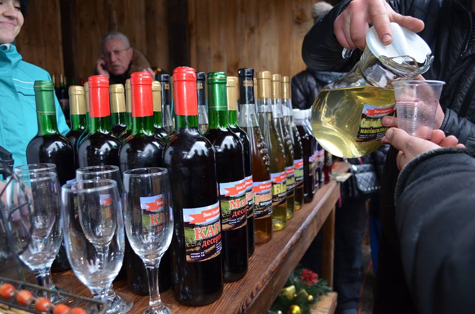 У Мукачеві офіційно відкрили фестиваль "Червене вино" (ФОТО)