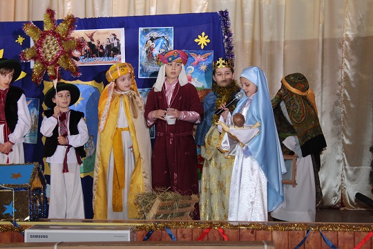На Старий Новий рік у Дубовому визначали кращих колядників (ФОТО)