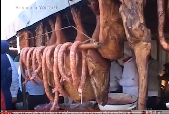 На фестивалі гентешів на Закарпатті свиней різати не будуть, лише розбиратимуть туші та готуватимуть наїдки (ВІДЕО)