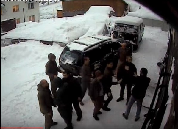 Міліція оприлюднила монтоване відео з місця сутички за участю "правосекторівців" на Драгобраті (ВІДЕО)