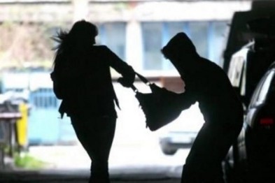 В Ужгороді зафіксовано відразу два випадки "циганських" пограбувань жінок на вулиці