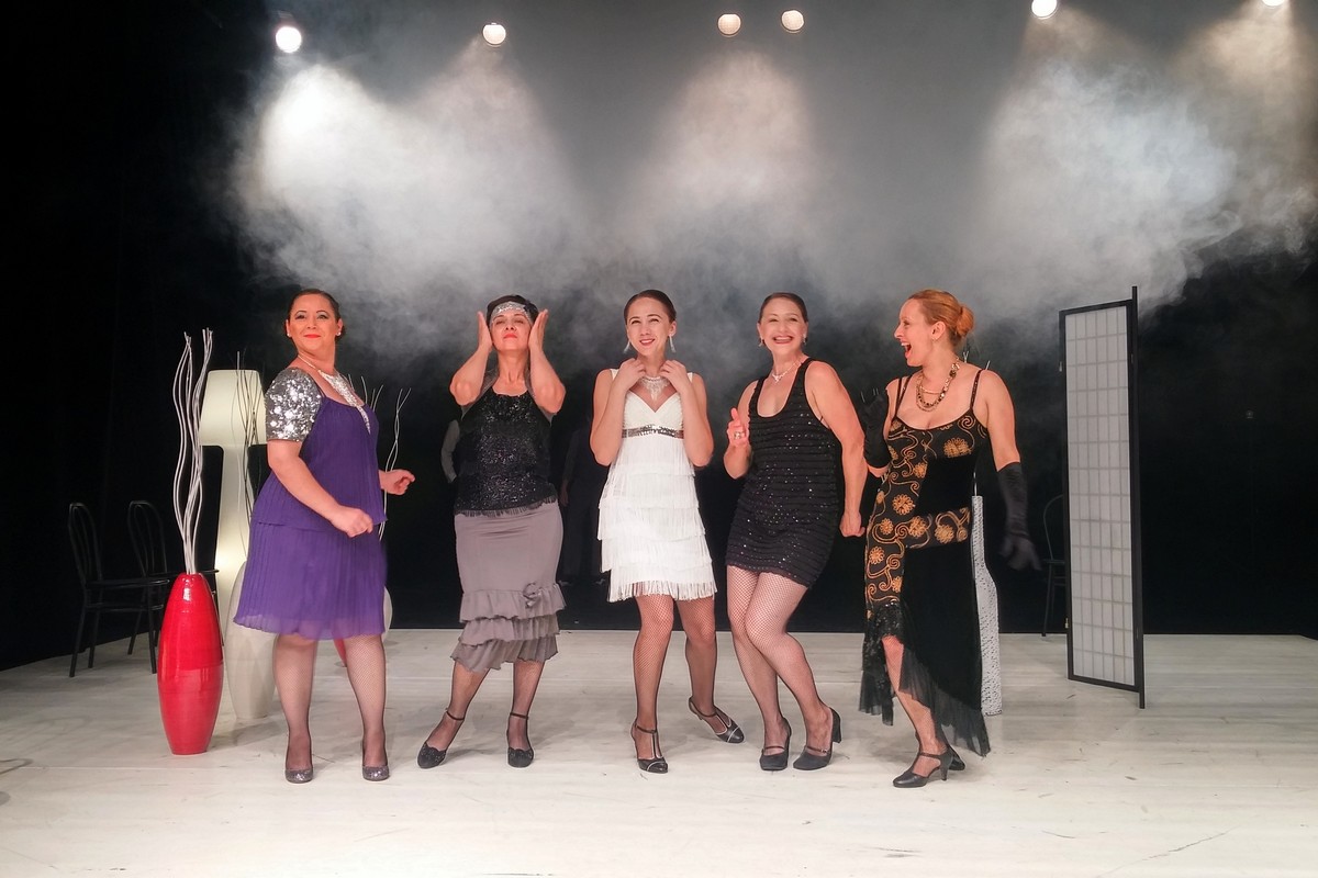 Закарпатський угорський театр запрошує на прем'єру вистави "Справді"