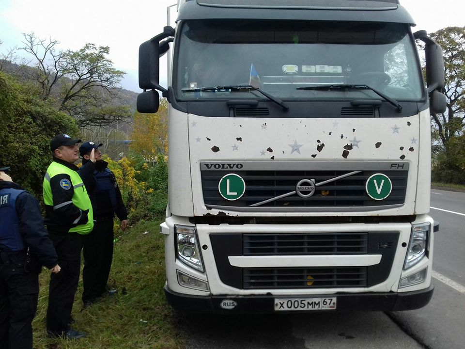 На Закарпатті затримали російську Volvo з п'яним водієм-білорусом і без дозволу на проїзд Україною (ФОТО)