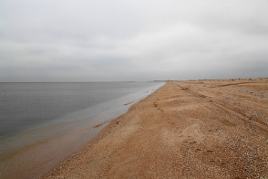На Херсонщині у закарпатця на безлюдному пляжі вкрали відразу дві "мобілки"