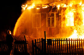 На Рахівщині згоріла лазня, а на Тячівщині палав житловий будинок