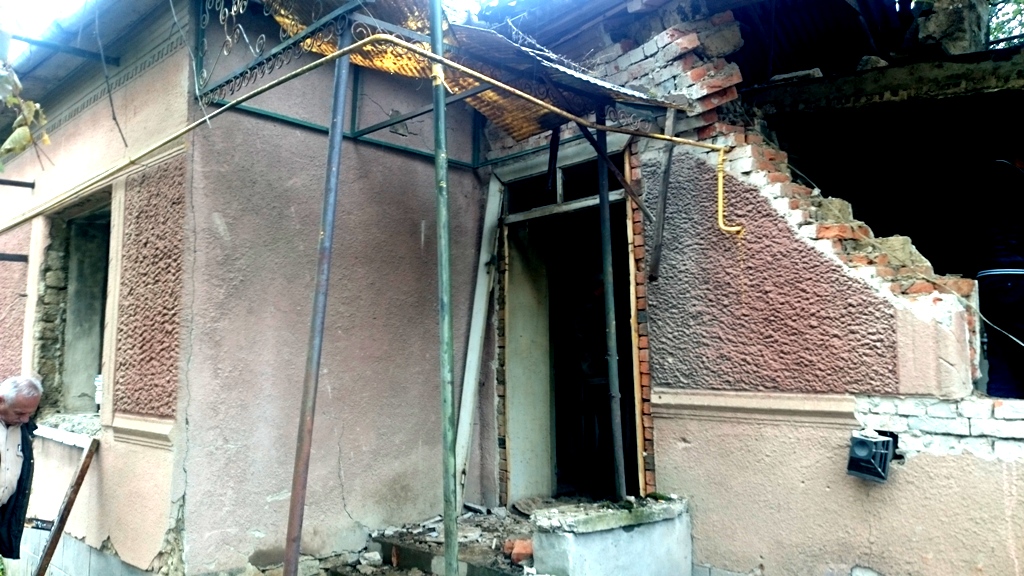 Газ у від'єднаному від комунікацій будинку в Дерцені на Мукачівщині вибухнув через спроби господаря обігрітися – комісія