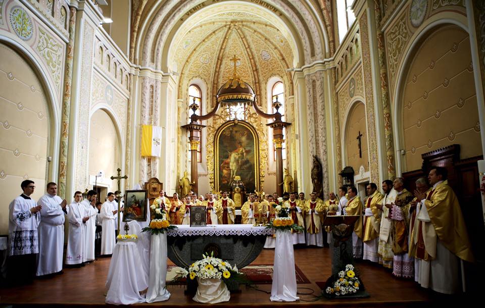 Заходи з відзначення 1700-річчя Святого Мартина в Мукачеві стартували з урочистої меси (ФОТО)