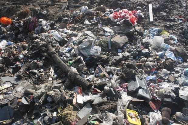 Житель Закарпаття, перебираючи сміття на сміттєзвалищі на Львівщині, знайшов труп немовляти