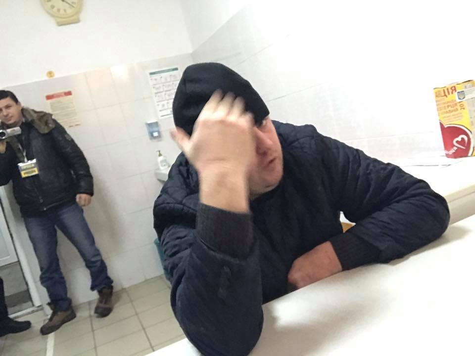 Для визначення наявності наркотиків в організмі спійманого на Ужгородщині судді-неадеквата Ротмістренка "не вистачило сечі"