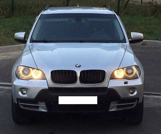 Крадену BMW Х5 затримали на кордоні на Закарпатті