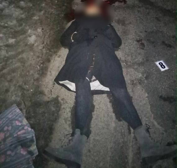 На Закарпатті на трасі поміж селами "п'яний" Nissan збив двох пішоходів: жінка загинула на місці, чоловік – у лікарні (ФОТО)