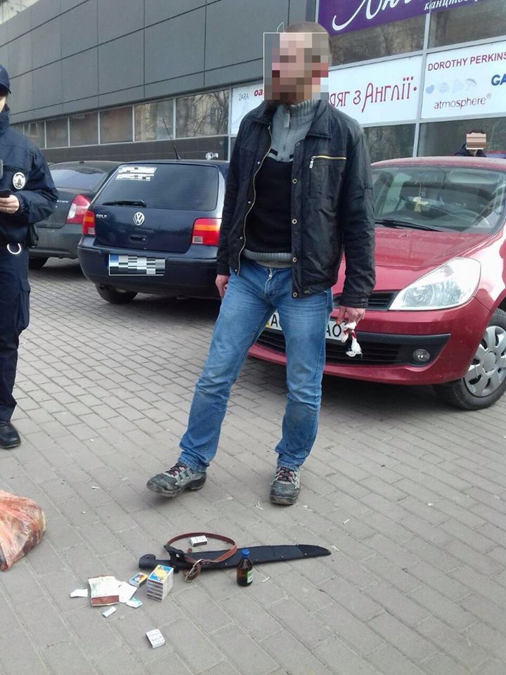 У міліції кажуть, що вбивця собаки в Ужгороді "перебував у стані чи то алкогольного, чи наркотичного сп’яніння" (ФОТО, ВІДЕО)