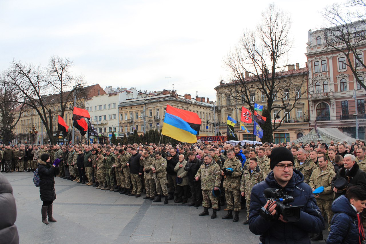 Закарпатські бійці і волонтери взяли участь в акції проти політичних репресій у Львові (ФОТО)