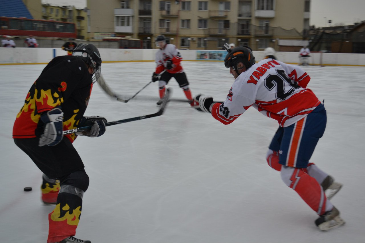 В Ужгороді пройшли дві фінальні гри чемпіонату Закарпаття з хокею (ФОТО)