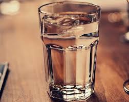Склянка води коштувала добрій ужгородці 10 тисяч гривень