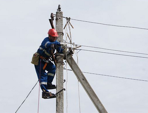 До кінця дня обіцяють відновити електропостачання в усіх знеструмлених негодою населених пунктах Закарпаття