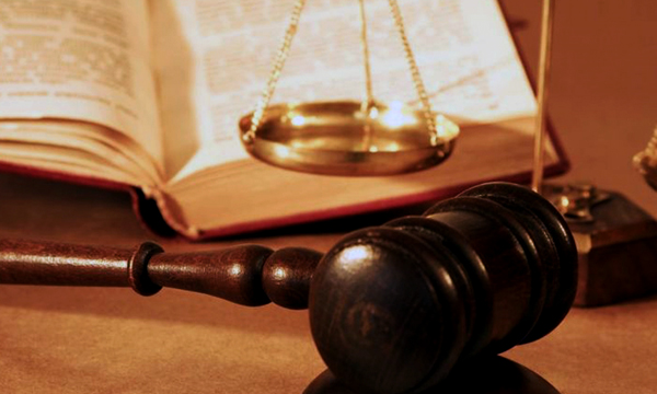 Закарпатського адвоката судитимуть за одержання хабара для впливу на рішення судді
