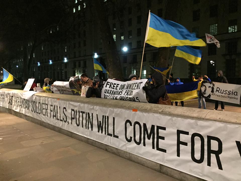 Закарпатці в Лондоні взяли участь у пікеті на підтримку українських політв’язнів в Росії (ФОТО)