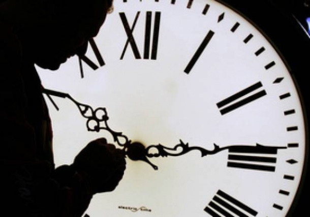 26 березня у Мукачеві годинники переводитимуть "мандрівники в часі"