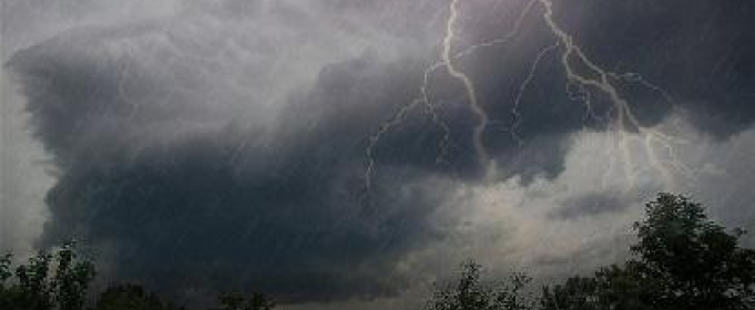 Закарпатські гідрометеорологи повідомляють про сильні дощі та грози