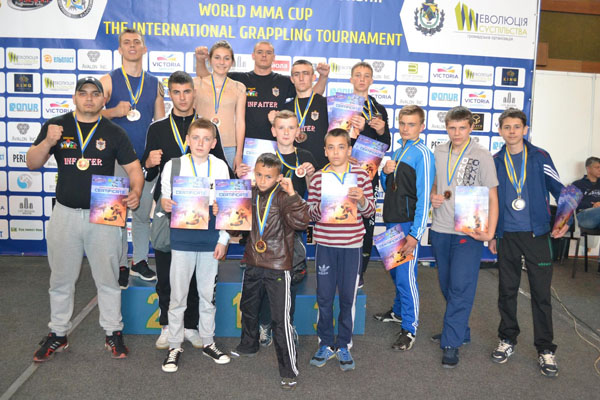 Спортсмени з Тячівщини стали чемпіонами світу зі змішаних єдиноборств