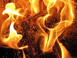 У Хусті в пожежі згоріло 2 "бетономішалки", вібростволи для шлакоблоків, КамАЗівський двигун та прес