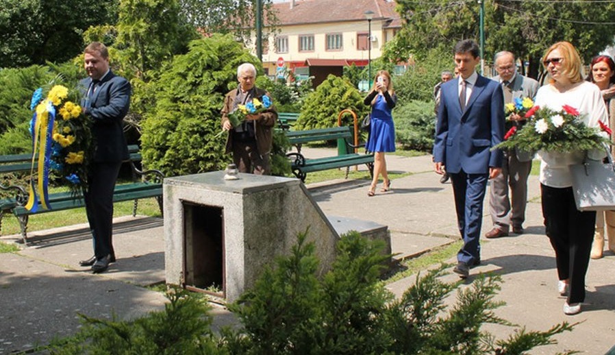Посол України в Сербії взяв участь відзначенні Дня пам'яті та примирення та Дня перемоги над нацизмом у Руському Керестурi (ФОТО)