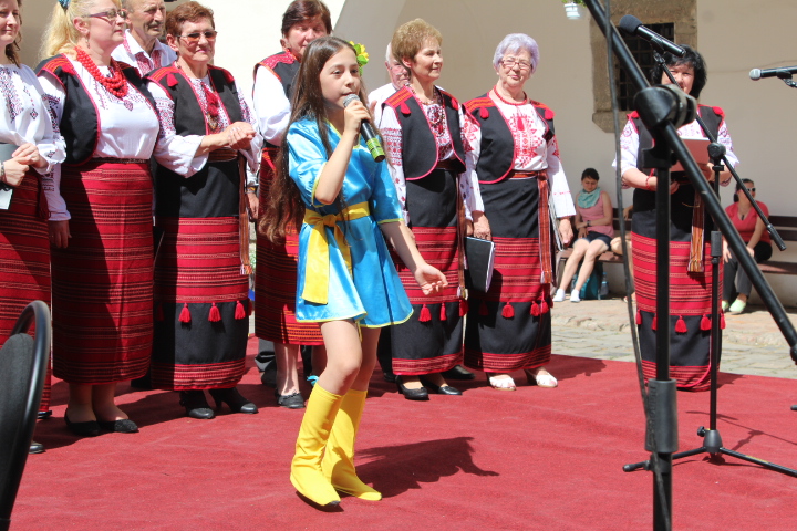 У Мукачеві розпочався фестиваль нацкультур "В родині єдиній" (ФОТО)
