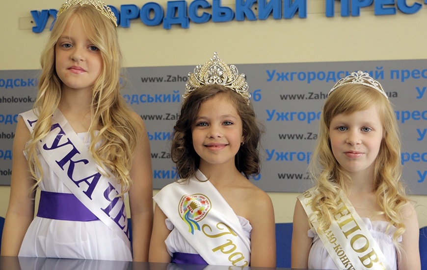 Закарпатські школярки привезли гран-прі зі Всеукраїнського конкурсу краси