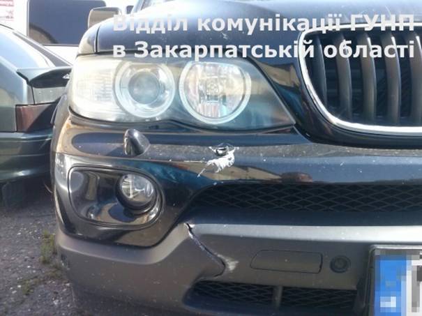 На Мукачівщині на автомийці виявили джип, що його розшукували після наїзду на пішохода