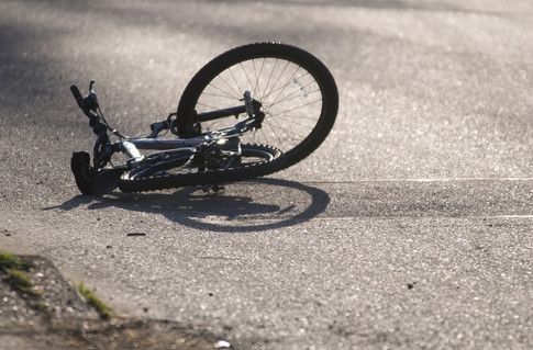 На Тячівщині п’яний водій джипа з Тернопільщини збив велосипедистку і втік