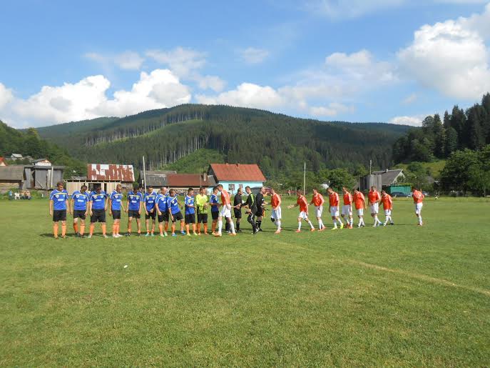 На Рахівщині пройшов ряд матчів другого туру першості району із футболу (ФОТО)