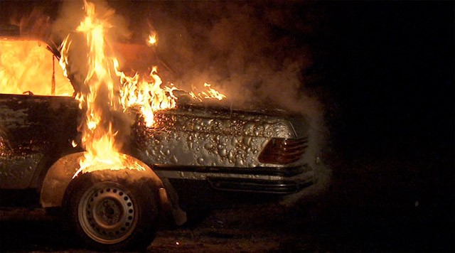 На Рахівщині та в Хусті встановлюють причини пожеж у двох автомобілях
