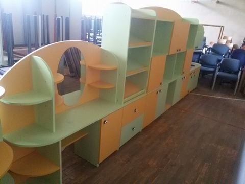 У Мукачеві в усі дитсадки закупили шкільні меблі та ноутбуки
