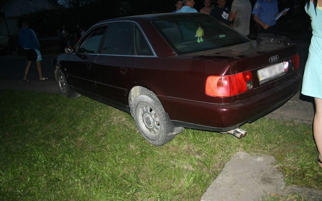 На Тячівщині Audi збила 8-річного хлопчика (ФОТО)