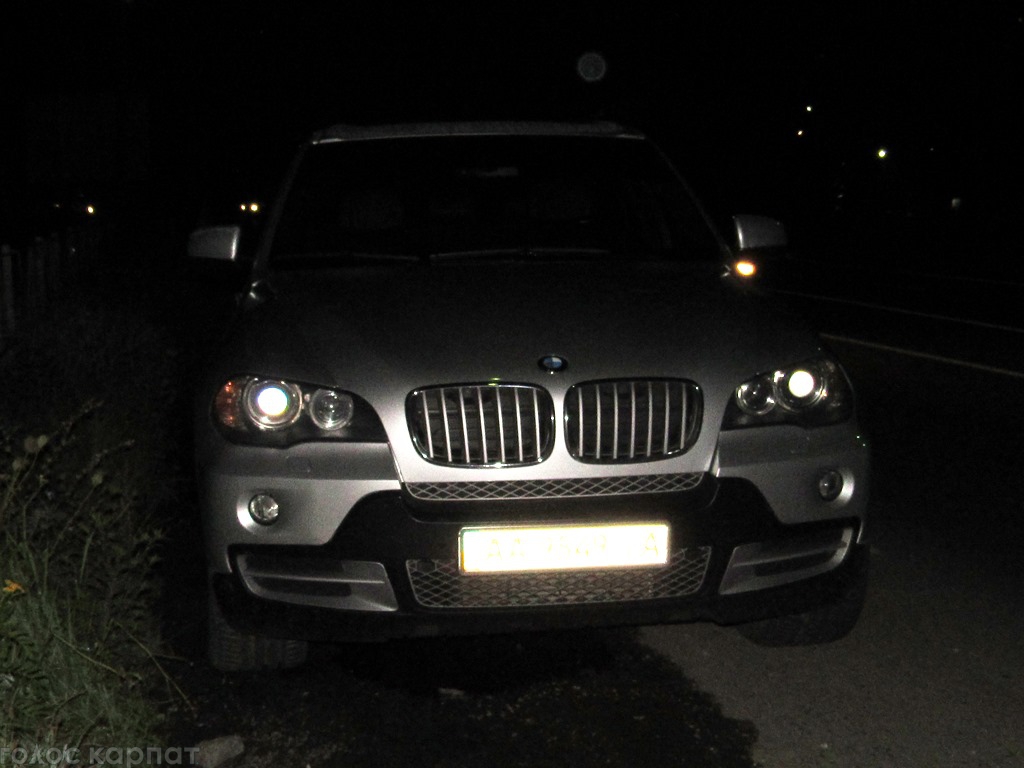 Елітна BMW X5, на якій при в'їзді в Мукачево затримали п'яного суддю Ротмістренка, в його декларації відсутня (ДОКУМЕНТ)