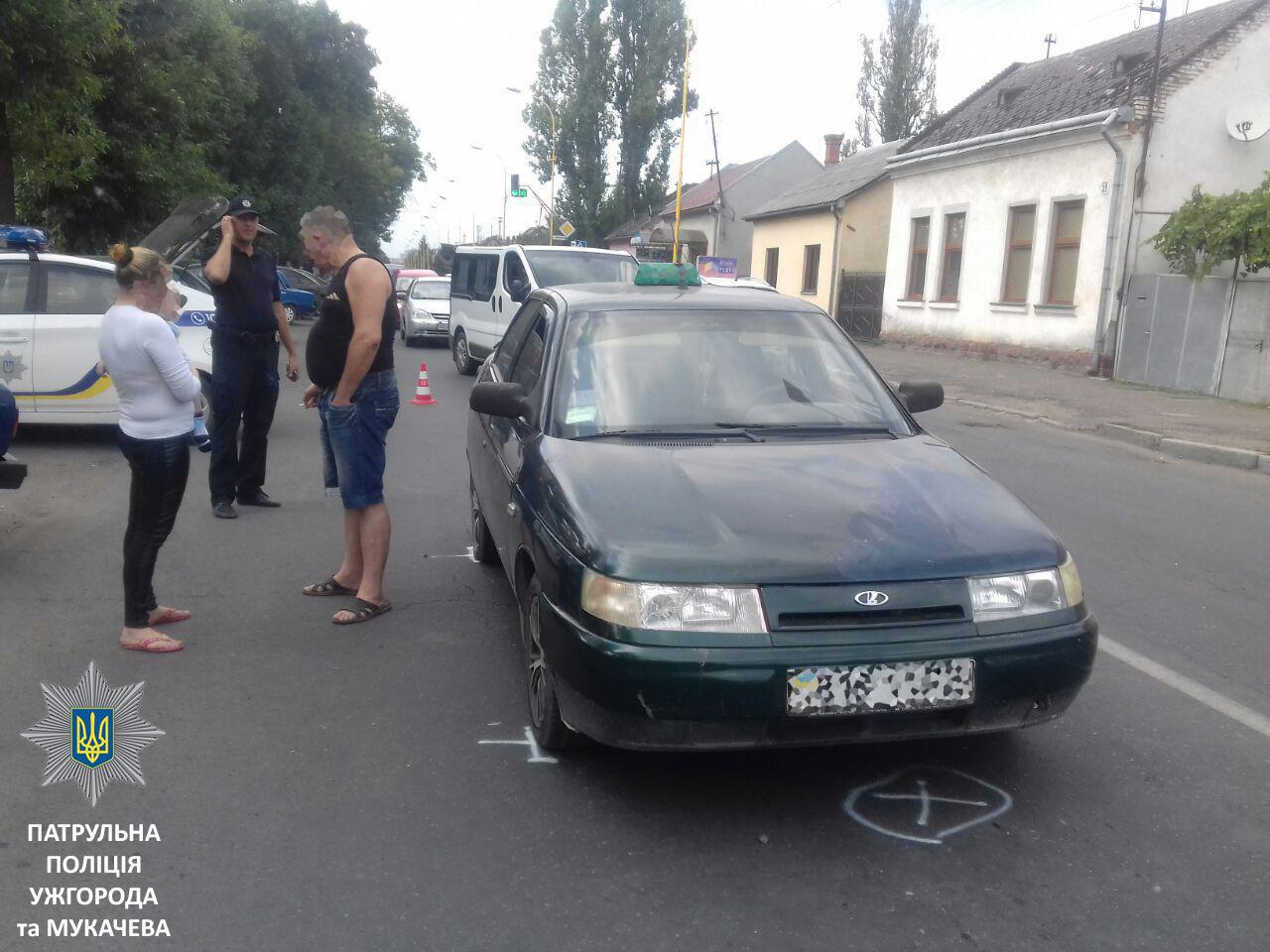 В Ужгороді водій ВАЗу наїхав на пішохода, що нетверезим переходив дорогу в недозволеному місці (ФОТО)