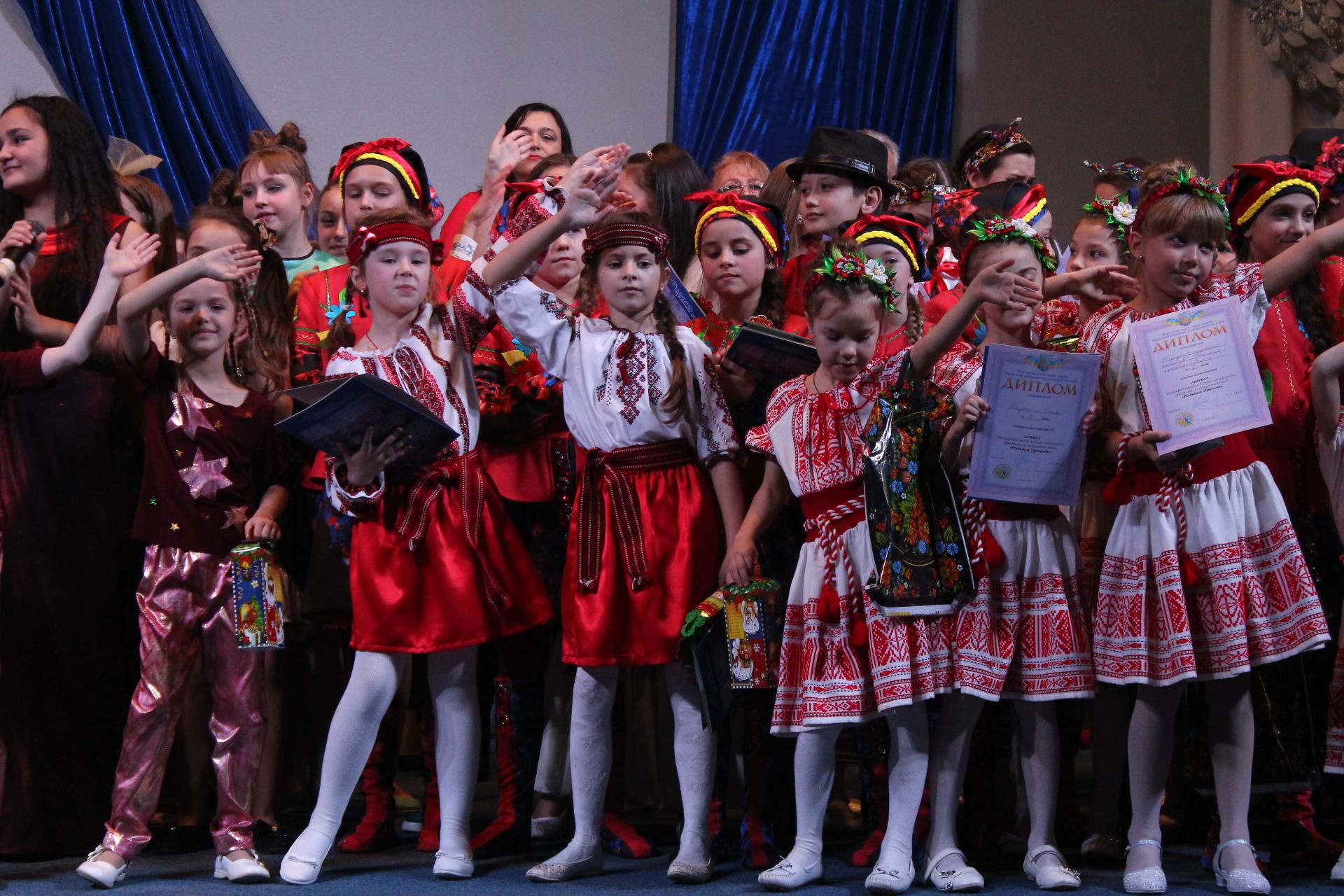 У Мукачеві нагородили переможців XX фестивалю "Різдвяна зіронька" (ФОТО)