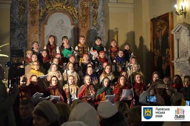 У Львові відбувся гала-концерт Різдвяного фестивалю "Велика коляда", присвяченого Закарпаттю (ФОТО)