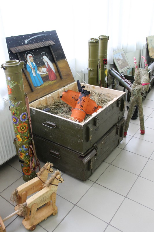 В Ужгороді підіб’ють підсумки роботи виставки мандрівного проекту "Військово-польовий арт"
